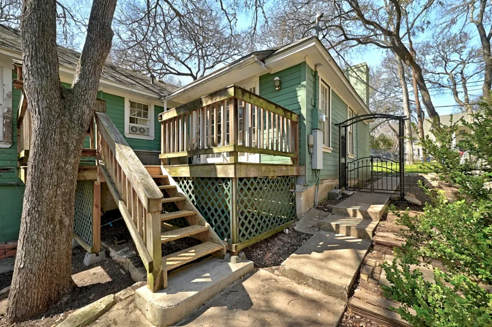 2007 Sharon Lane Austin, TX 78703