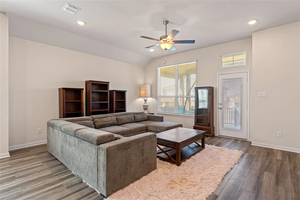 3205 Zabel Drive Lorena, TX 76655