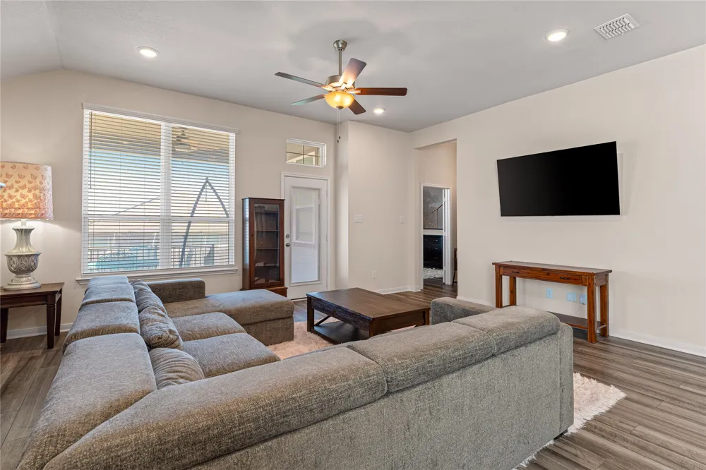 3205 Zabel Drive Lorena, TX 76655