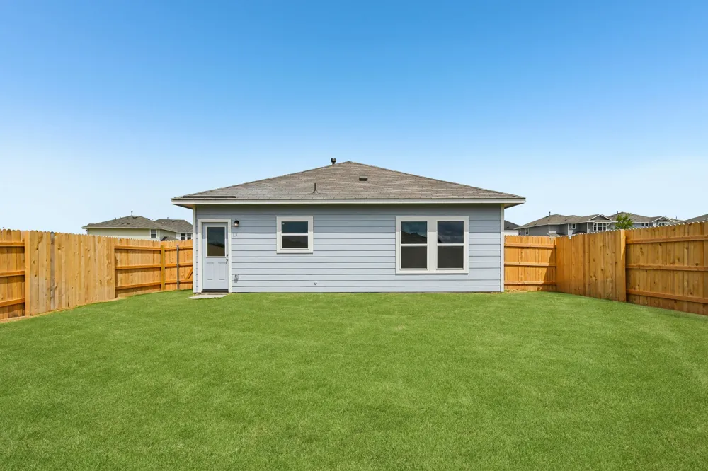 251 Haywood Manor Maxwell, TX 78656