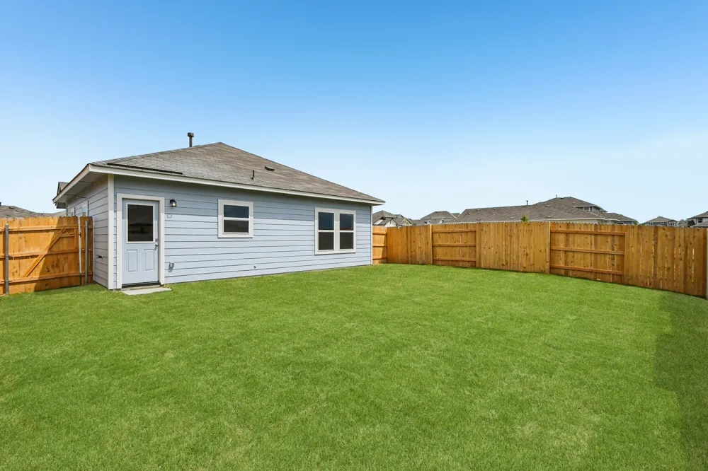 251 Haywood Manor Maxwell, TX 78656