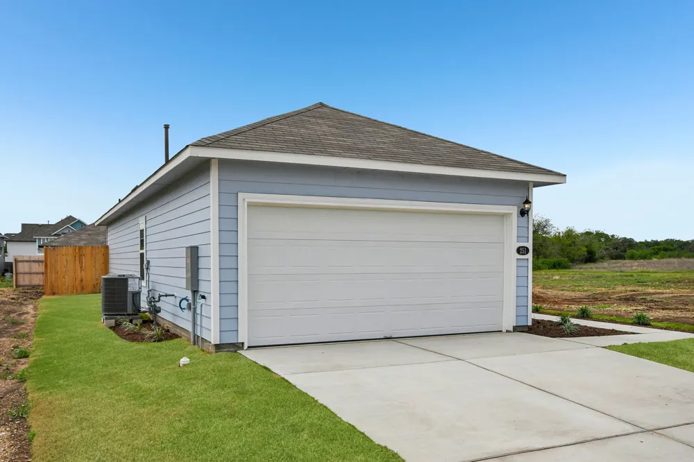 251 Haywood Manor Maxwell, TX 78656