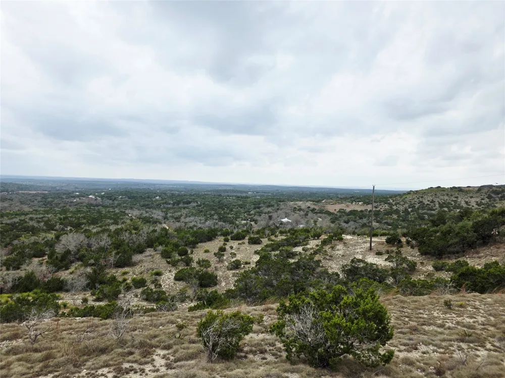 1017 Montell Road Wimberley, TX 78676
