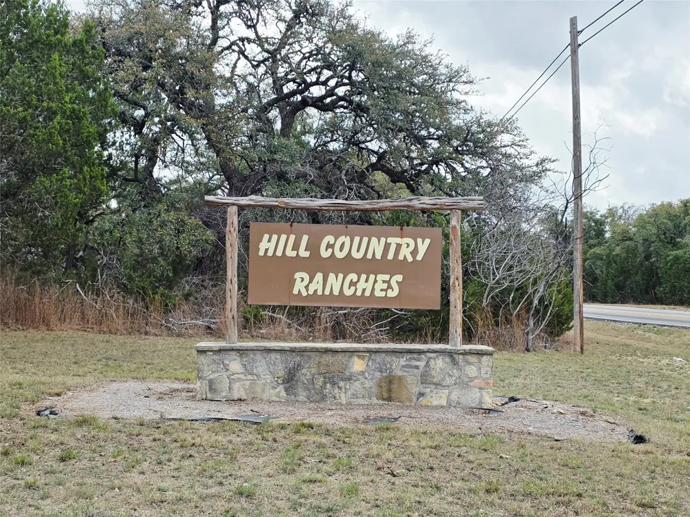 1017 Montell Road Wimberley, TX 78676