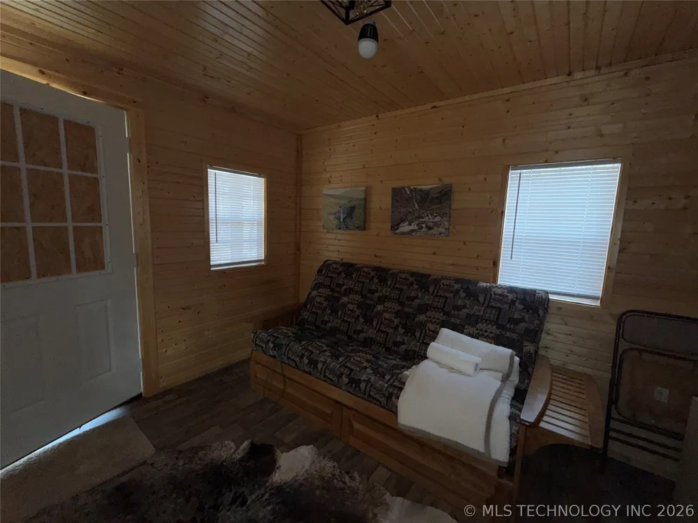 1083 AVENUE Red Oak, OK 74563