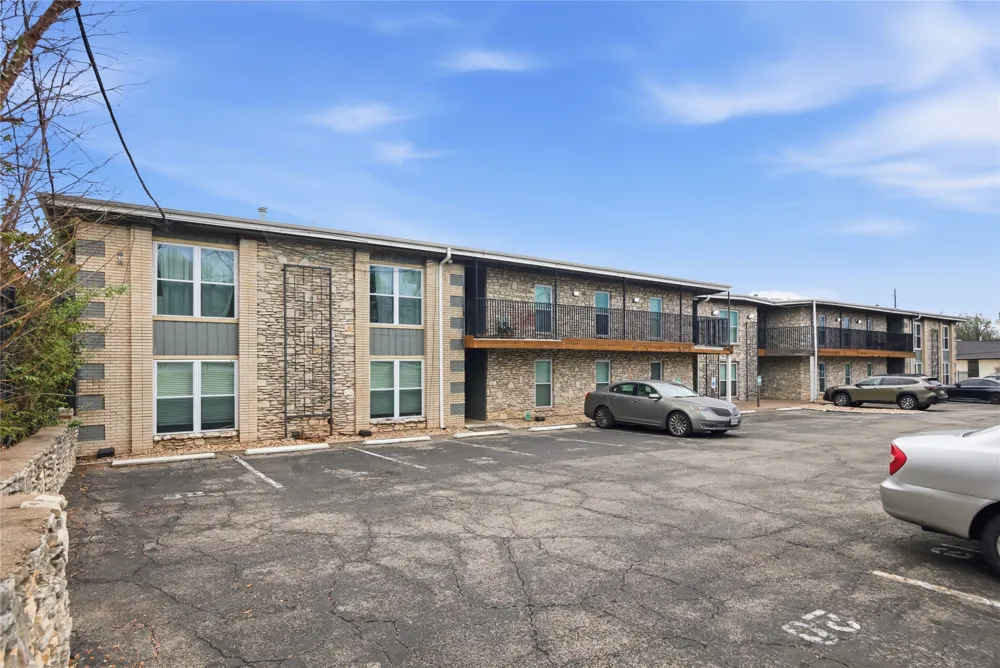 2401 Manor Road #232 Austin, TX 78722