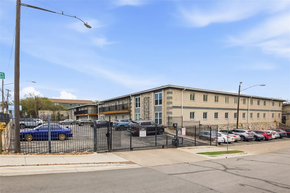 2401 Manor Road #232 Austin, TX 78722