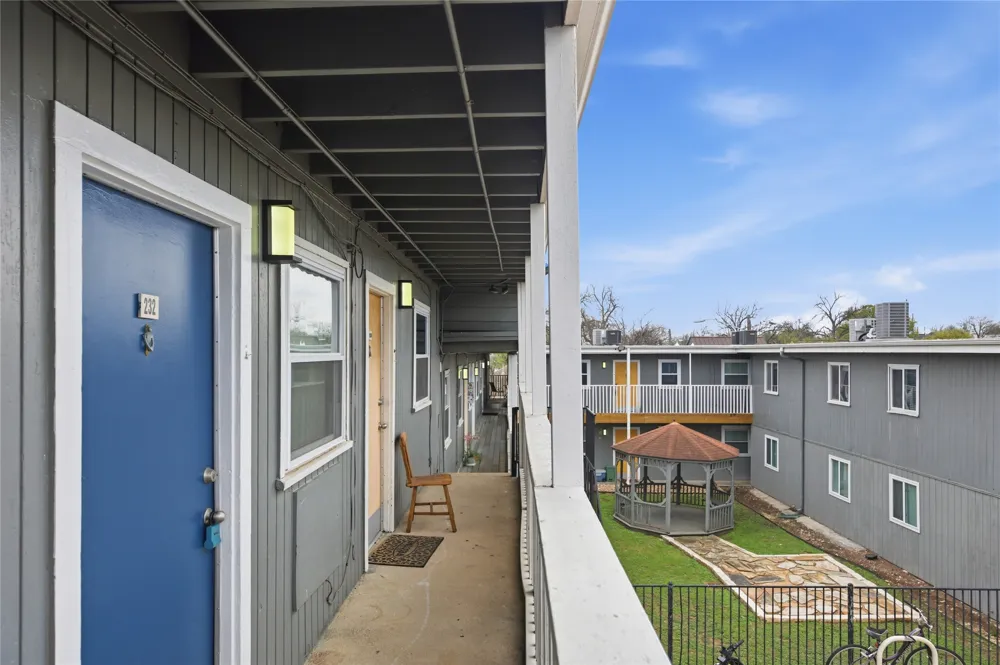 2401 Manor Road #232 Austin, TX 78722