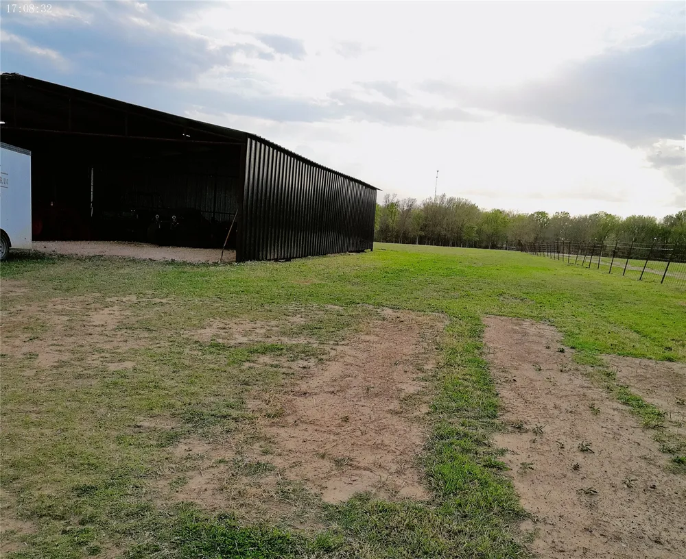 1042 Los Ranchitos Road Cameron, TX 76567