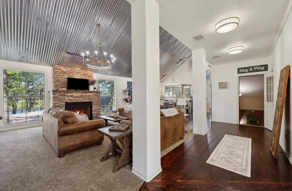 243 Riverbirch Browndell, TX 75931