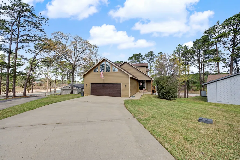 243 Riverbirch Browndell, TX 75931