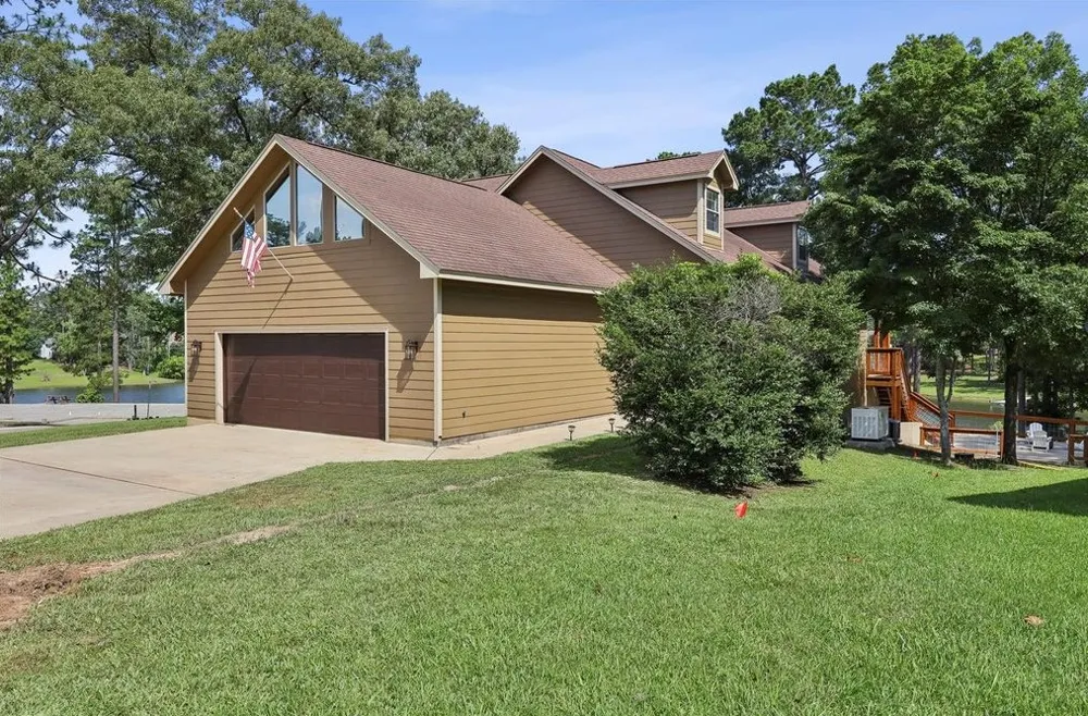 243 Riverbirch Browndell, TX 75931