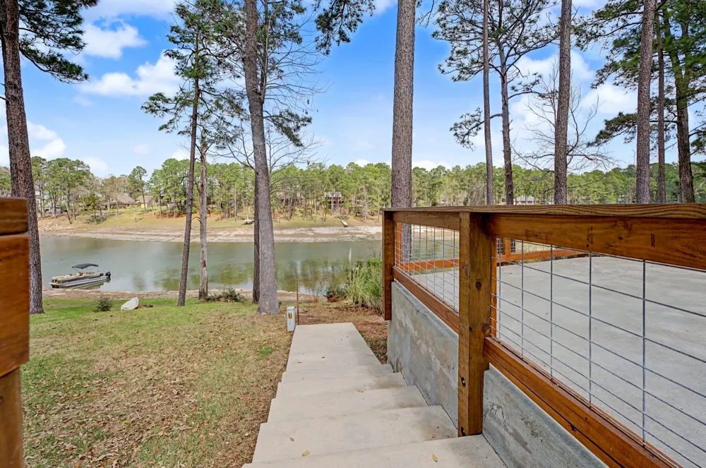 243 Riverbirch Browndell, TX 75931