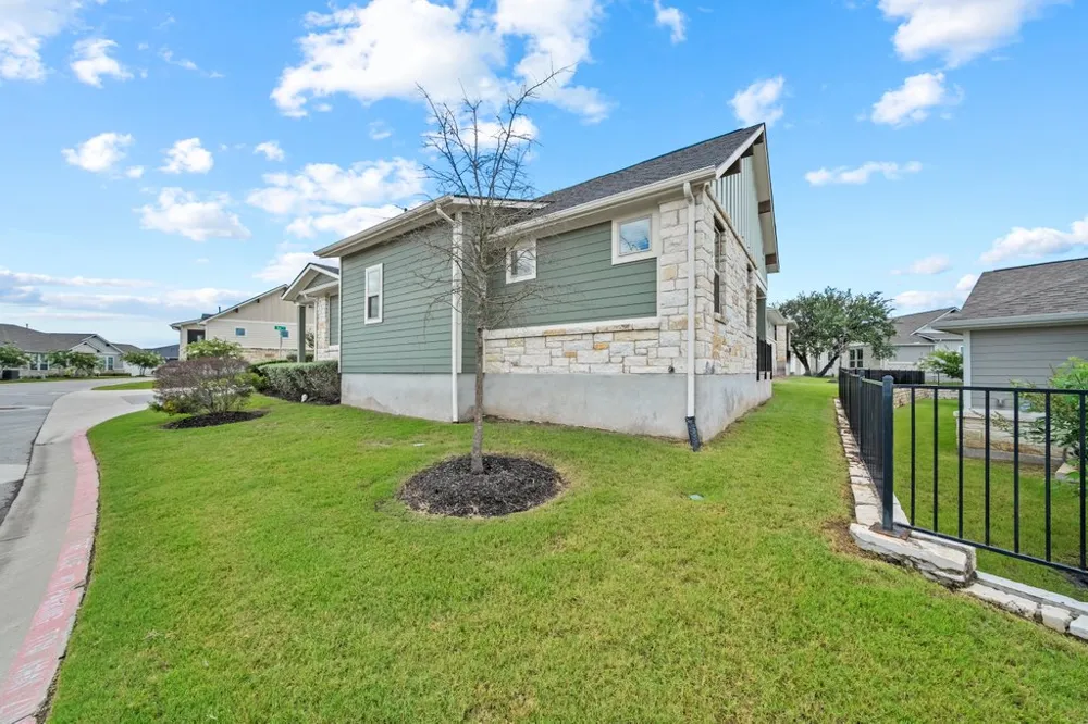 131 Ace Lane #101 San Marcos, TX 78666