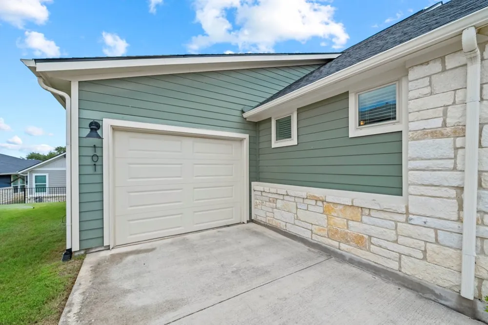 131 Ace Lane #101 San Marcos, TX 78666