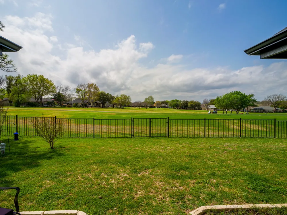415 Saint Andrews Street Meadowlakes, TX 78654