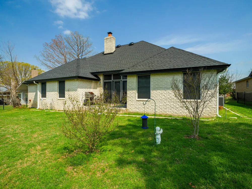 415 Saint Andrews Street Meadowlakes, TX 78654