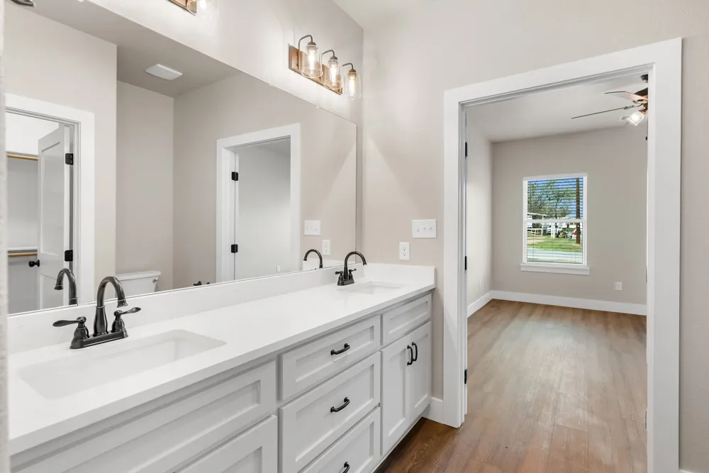 103 Lentz Main Street Red Rock, TX 78662