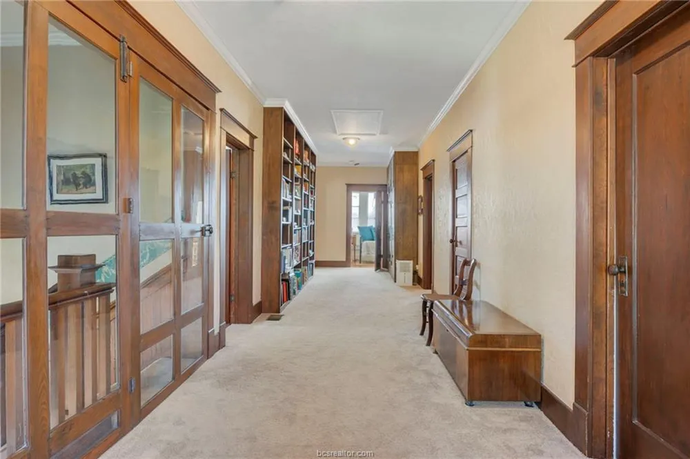 501 W Buck Street Caldwell, TX 77836