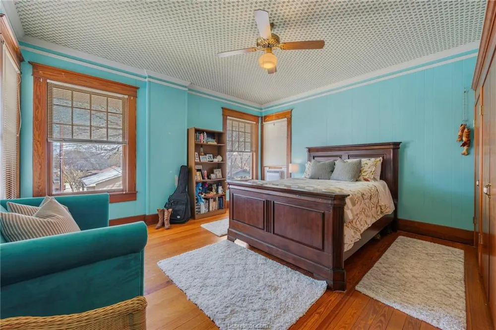 501 W Buck Street Caldwell, TX 77836