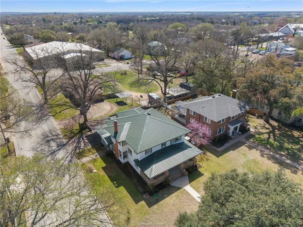 501 W Buck Street Caldwell, TX 77836