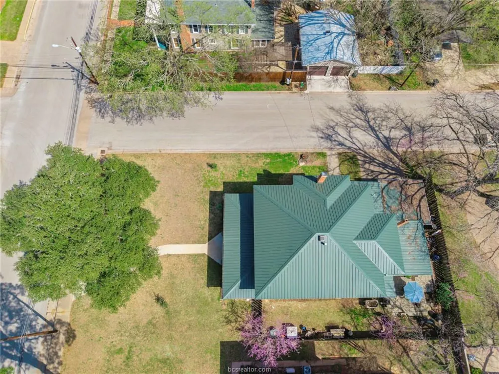 501 W Buck Street Caldwell, TX 77836
