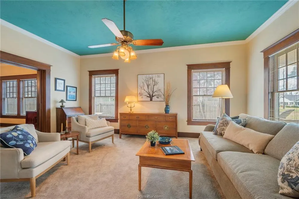 501 W Buck Street Caldwell, TX 77836