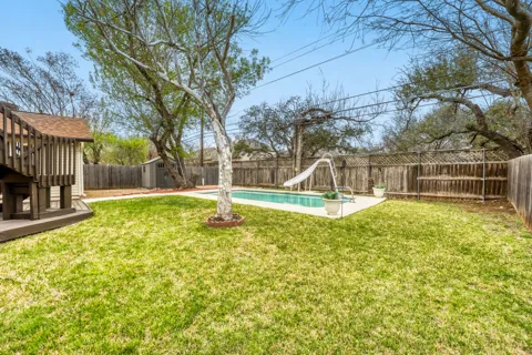 3902 Hillside Drive