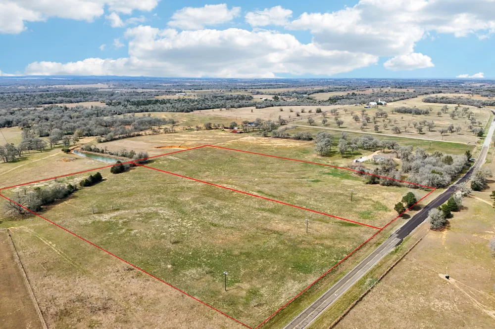2 FM 1624 Lincoln, TX 78948
