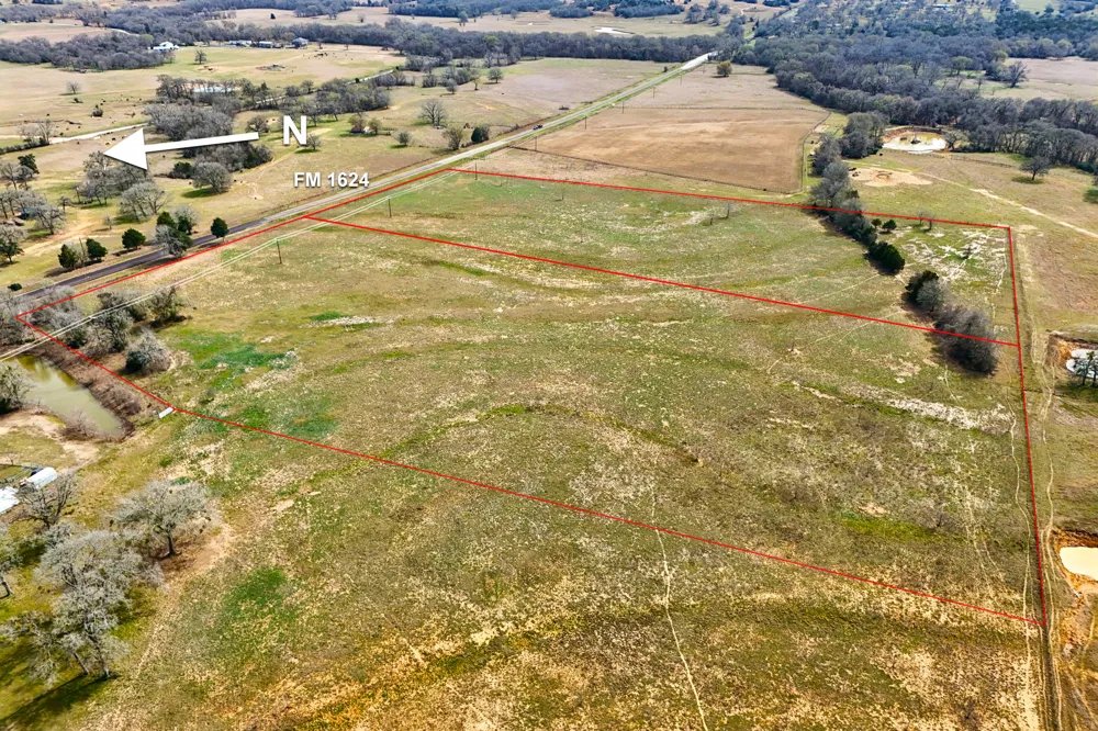 2 FM 1624 Lincoln, TX 78948
