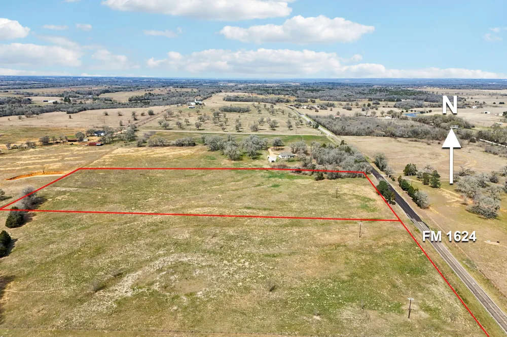 2 FM 1624 Lincoln, TX 78948
