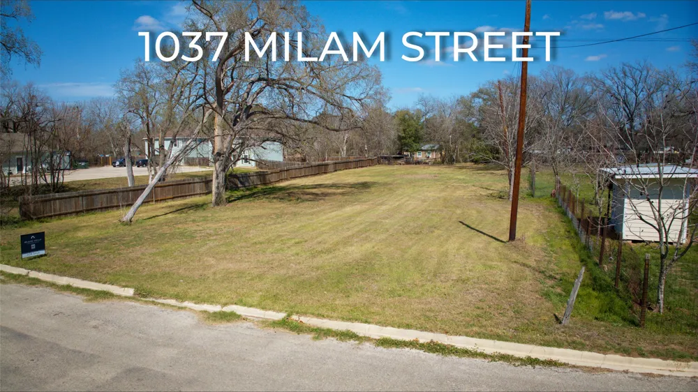 1037 Milam Street Luling, TX 78648