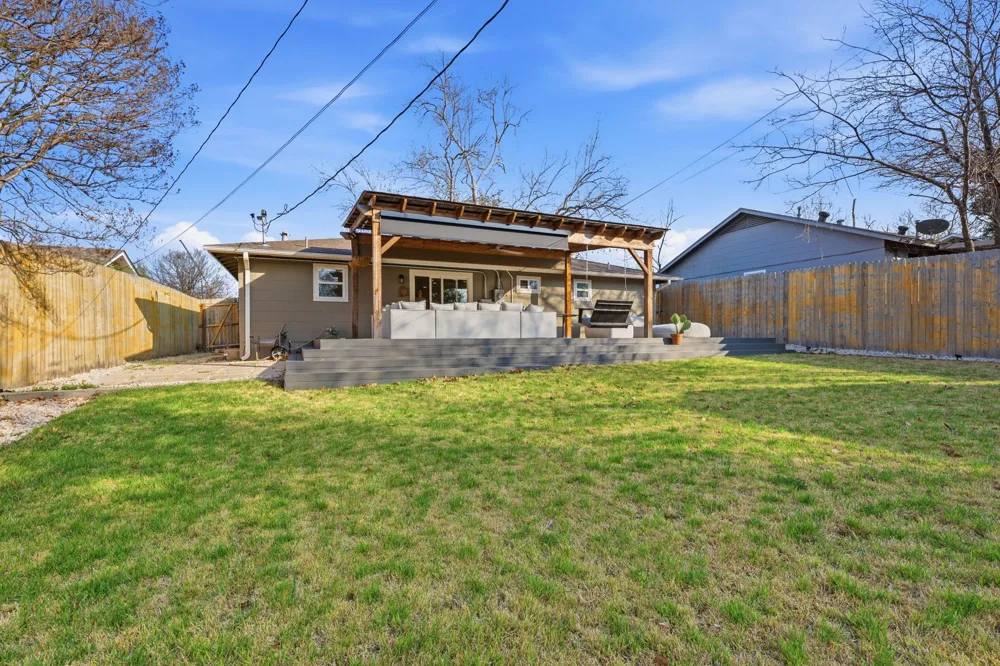 2612 Little John Lane Austin, TX 78704