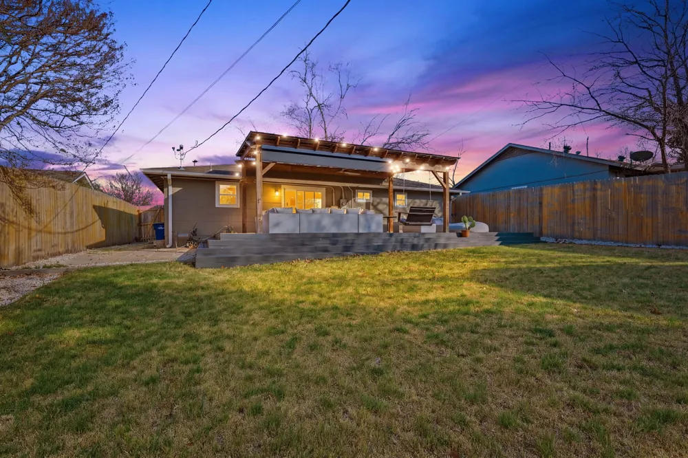 2612 Little John Lane Austin, TX 78704