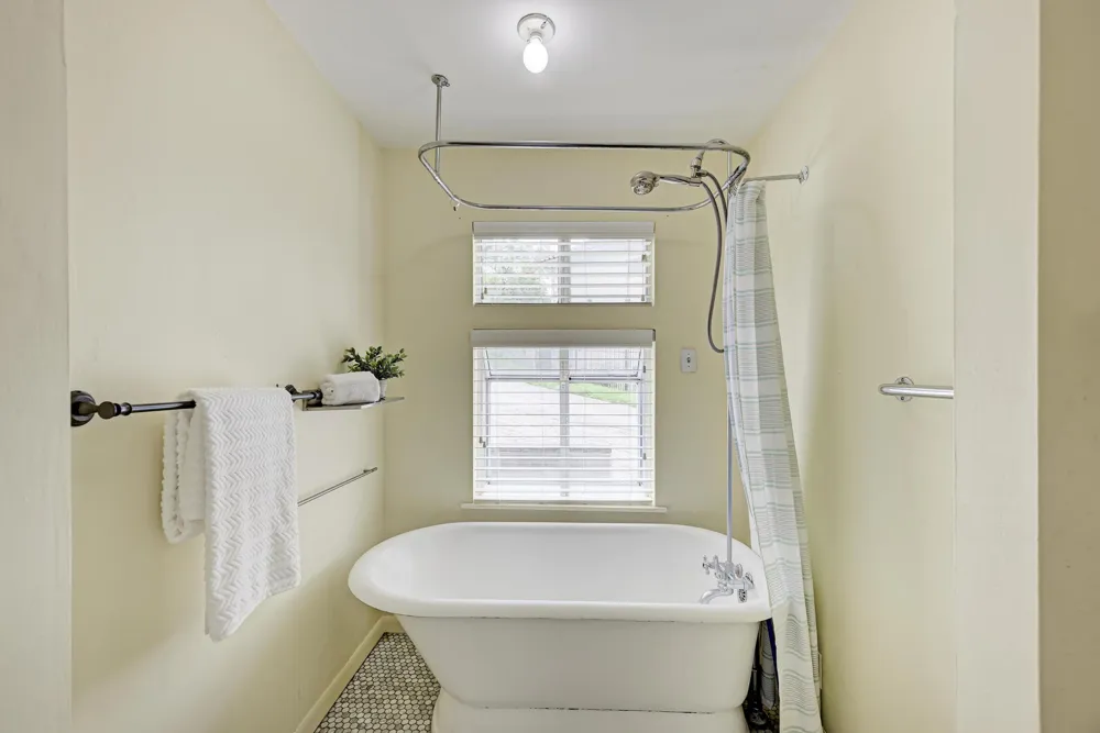 8130 JOY ROAD Volente, TX 78641