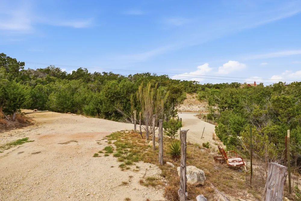 530 Pioneer Trail Dripping Springs, TX 78620