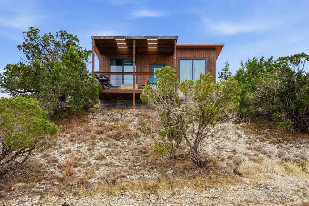 530 Pioneer Trail Dripping Springs, TX 78620