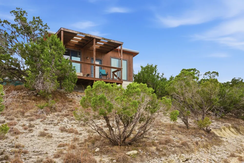 530 Pioneer Trail Dripping Springs, TX 78620