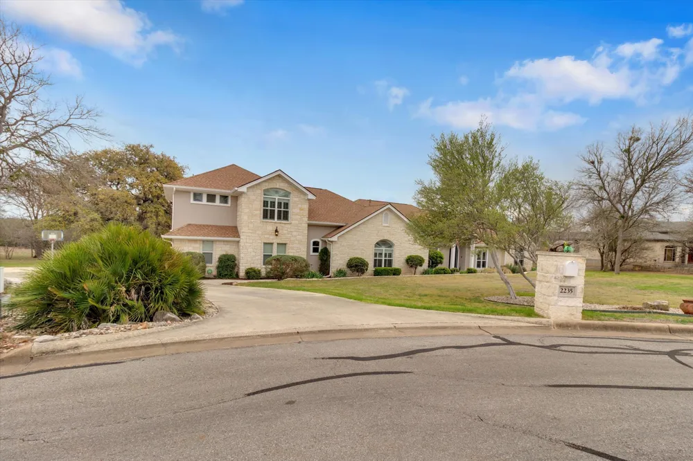 2235 Summit Ridge Drive San Marcos, TX 78666