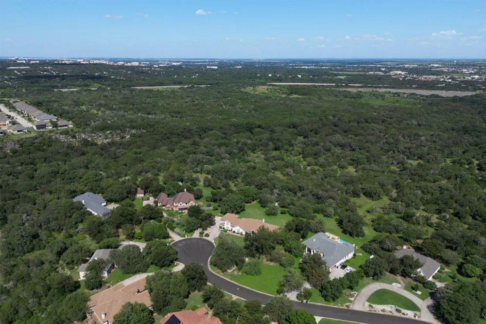 2235 Summit Ridge Drive San Marcos, TX 78666