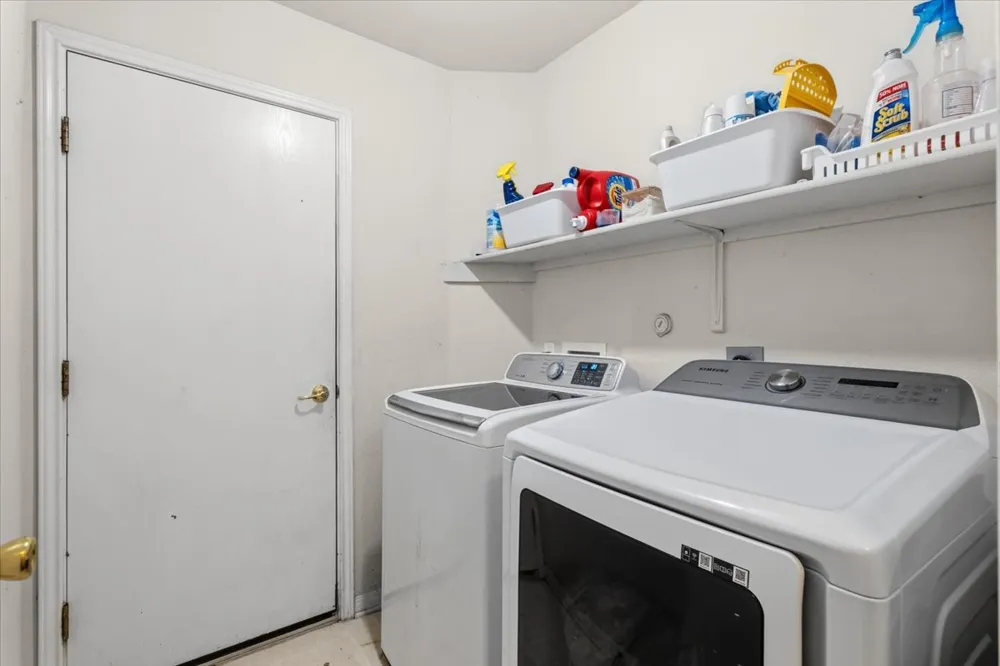 281 Leonardo Street Kyle, TX 78640