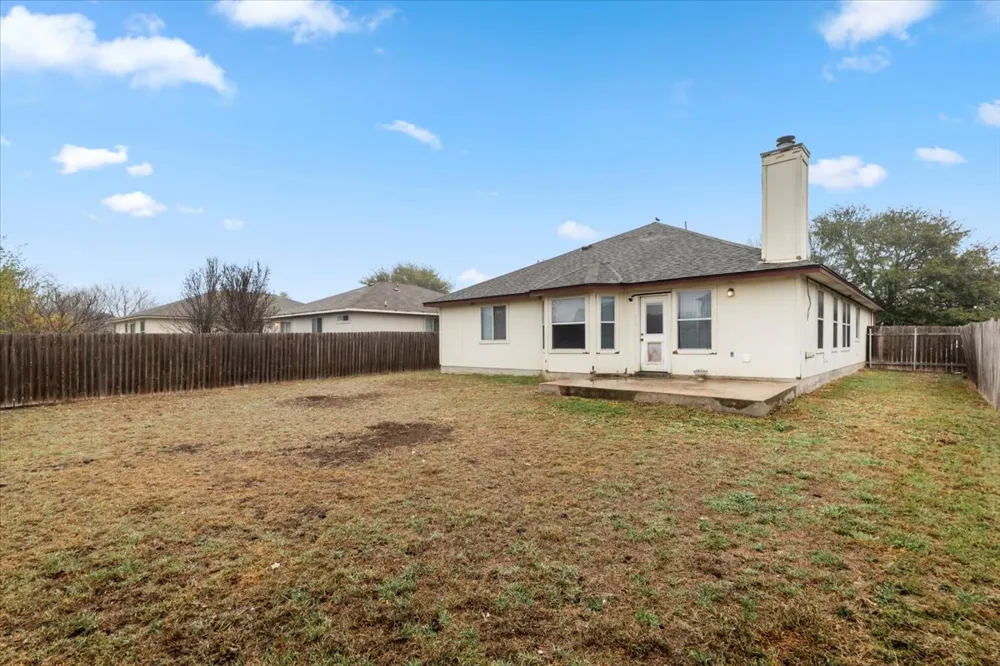 281 Leonardo Street Kyle, TX 78640