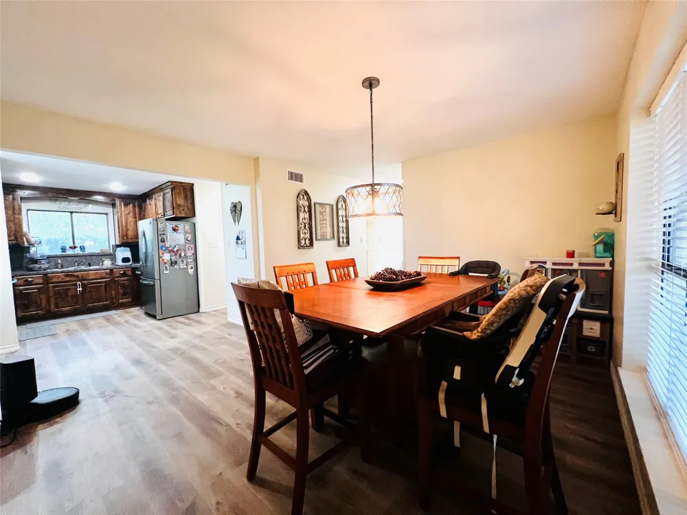 1904 Hoover Avenue Cameron, TX 76520