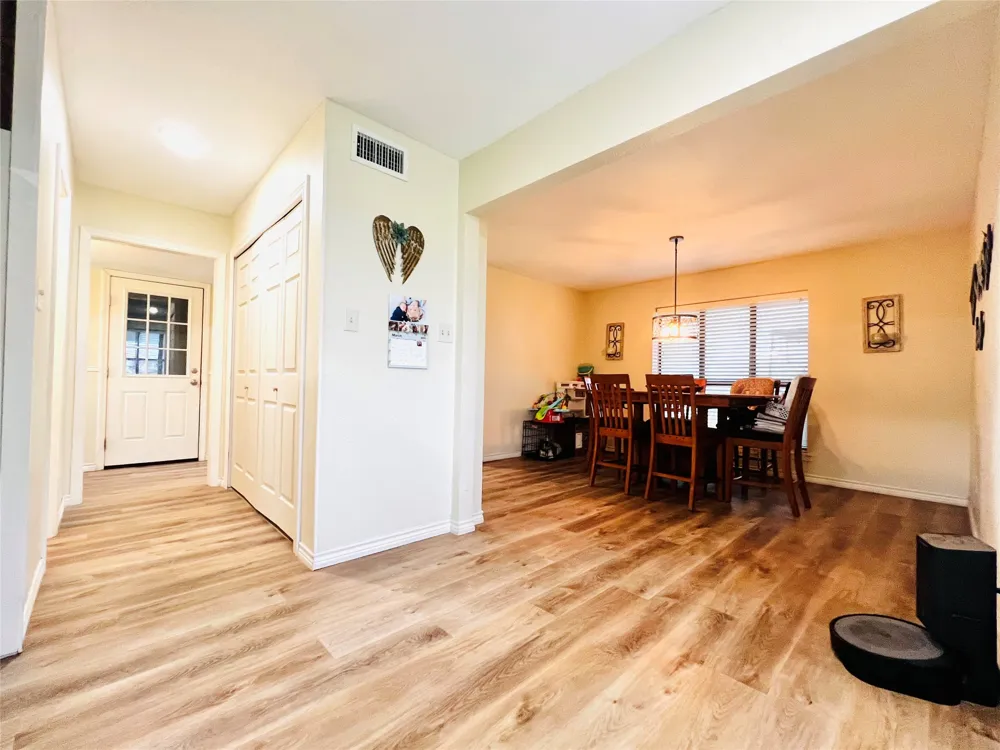 1904 Hoover Avenue Cameron, TX 76520