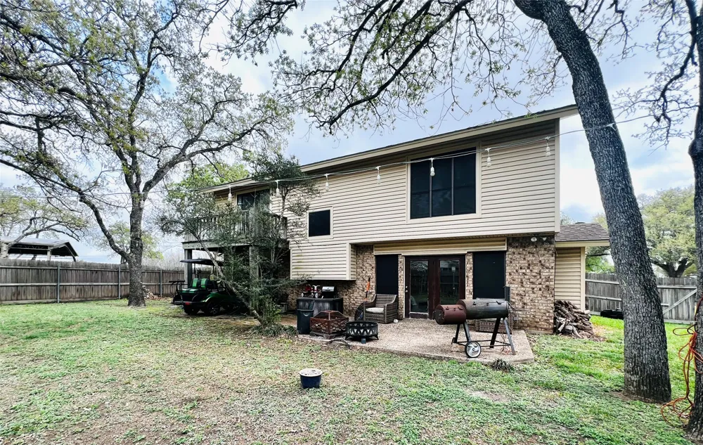 1904 Hoover Avenue Cameron, TX 76520