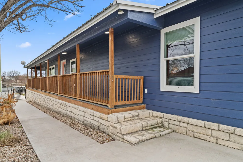 2028 Williams Lakeshore Kingsland, TX 78639