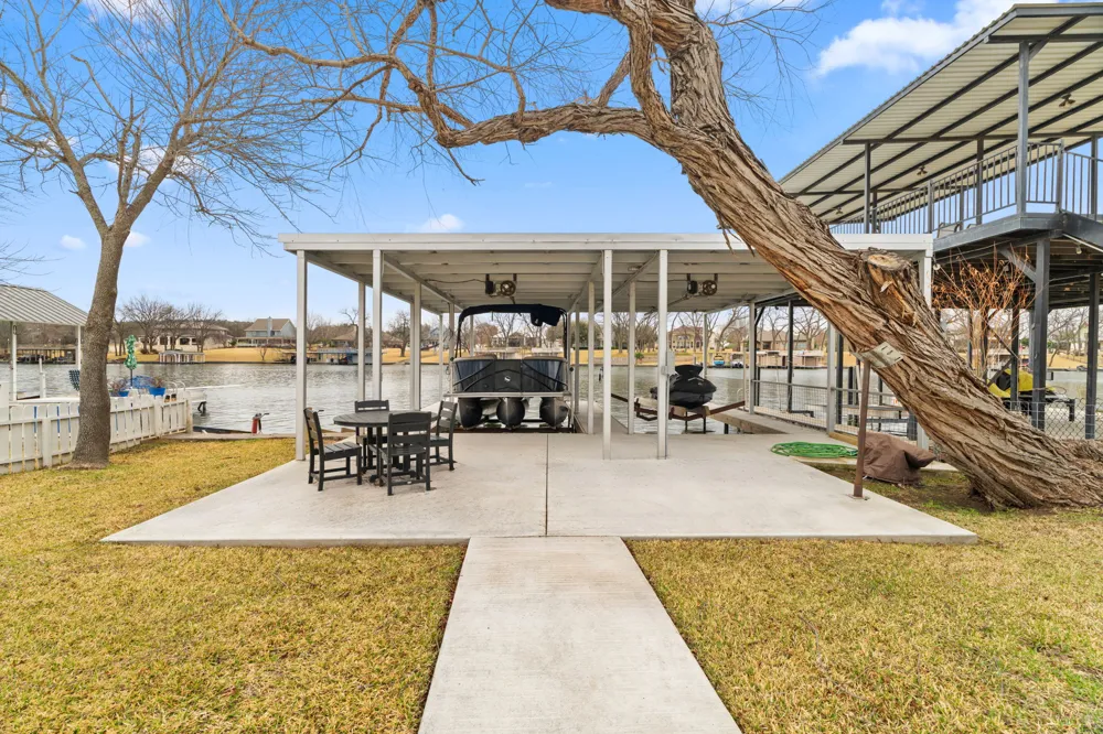 2028 Williams Lakeshore Kingsland, TX 78639