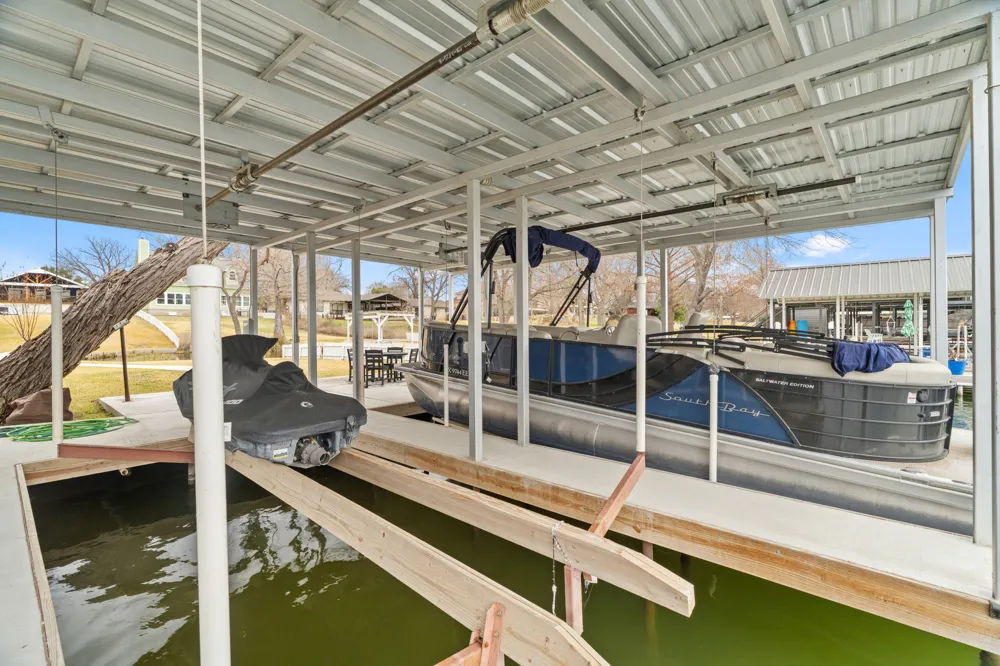 2028 Williams Lakeshore Kingsland, TX 78639