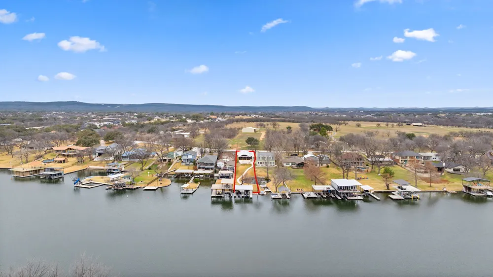 2028 Williams Lakeshore Kingsland, TX 78639