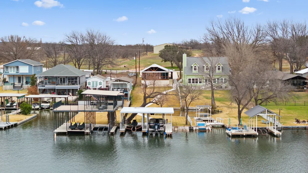 2028 Williams Lakeshore Kingsland, TX 78639